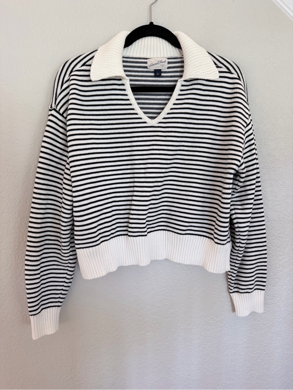 Universal Thread Black White Striped Collared Sweater Size L